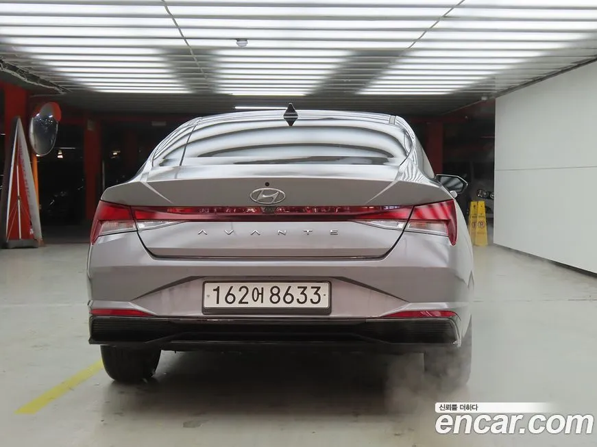 Hyundai AVANTE 2023 из KR, фото 2