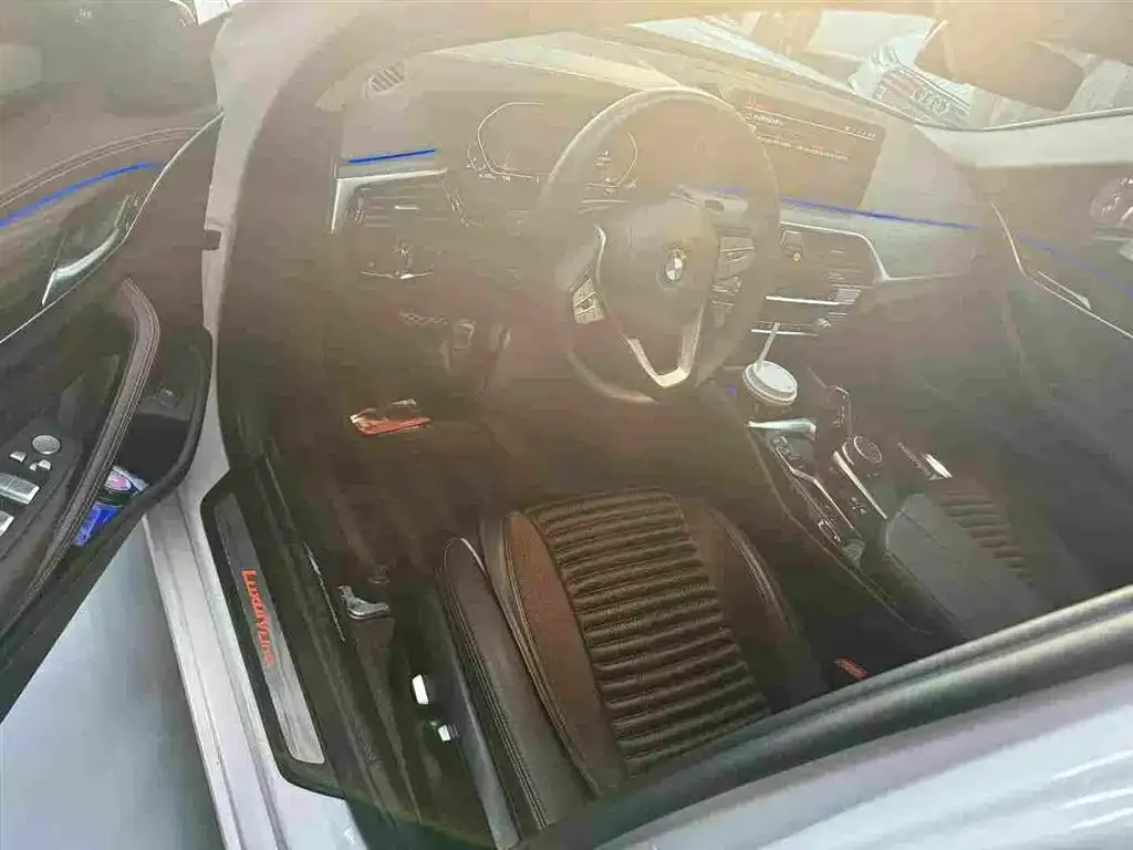 BMW 5 Series 2021 из CN, фото 3