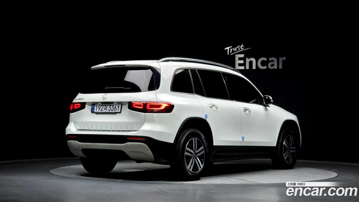 Mercedes-Benz GLB-Class — фото 2