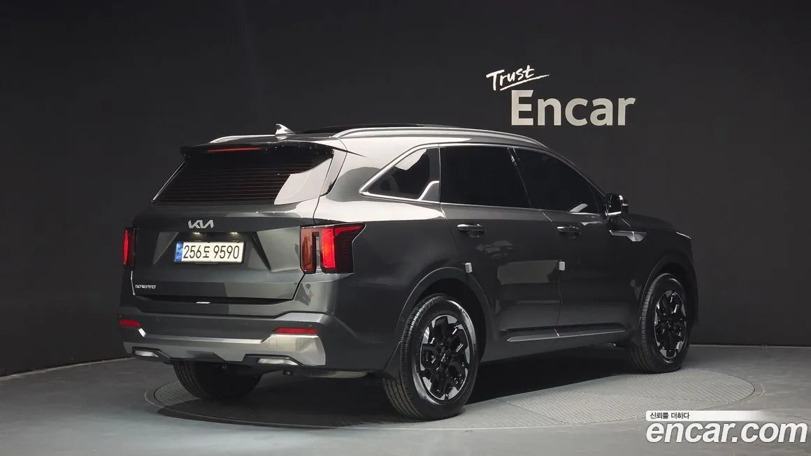 Kia Sorento — фото 3