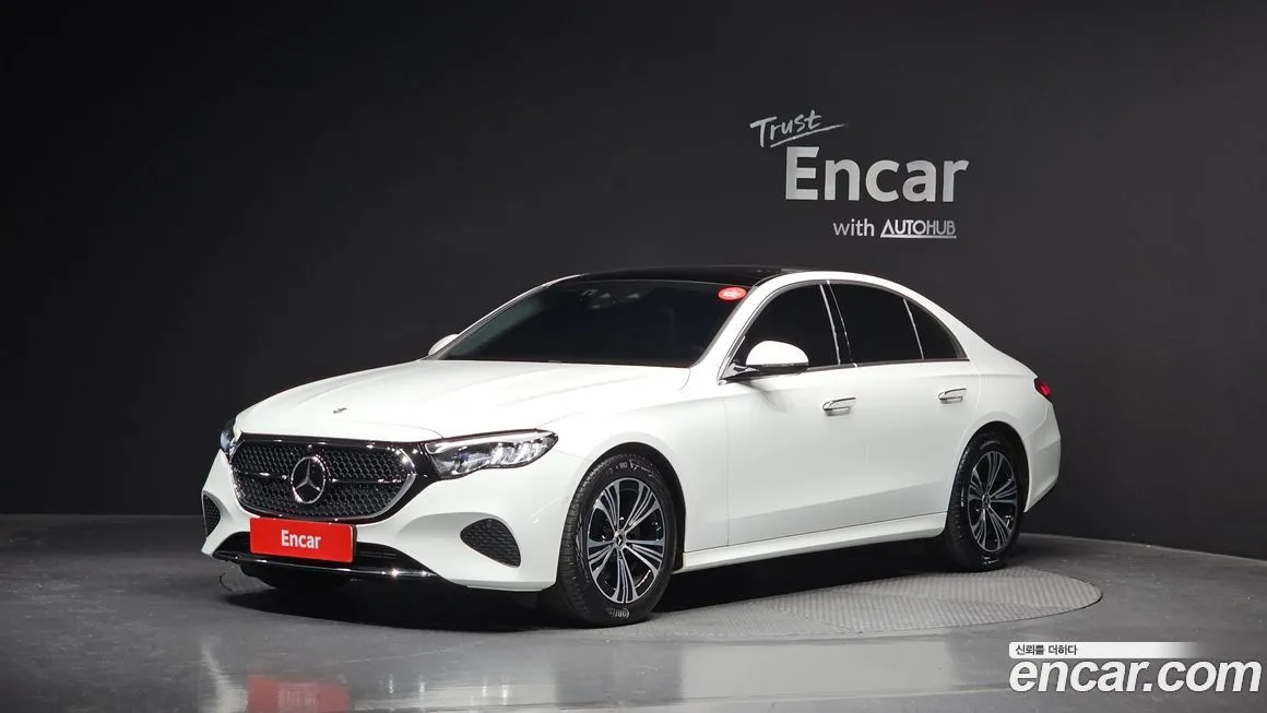 Mercedes-Benz E-Class — фото 1