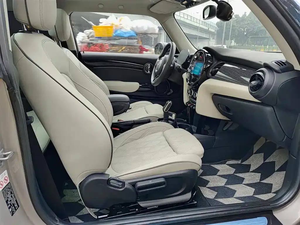 MINI Cooper (3-door) 2021 из CN, фото 2