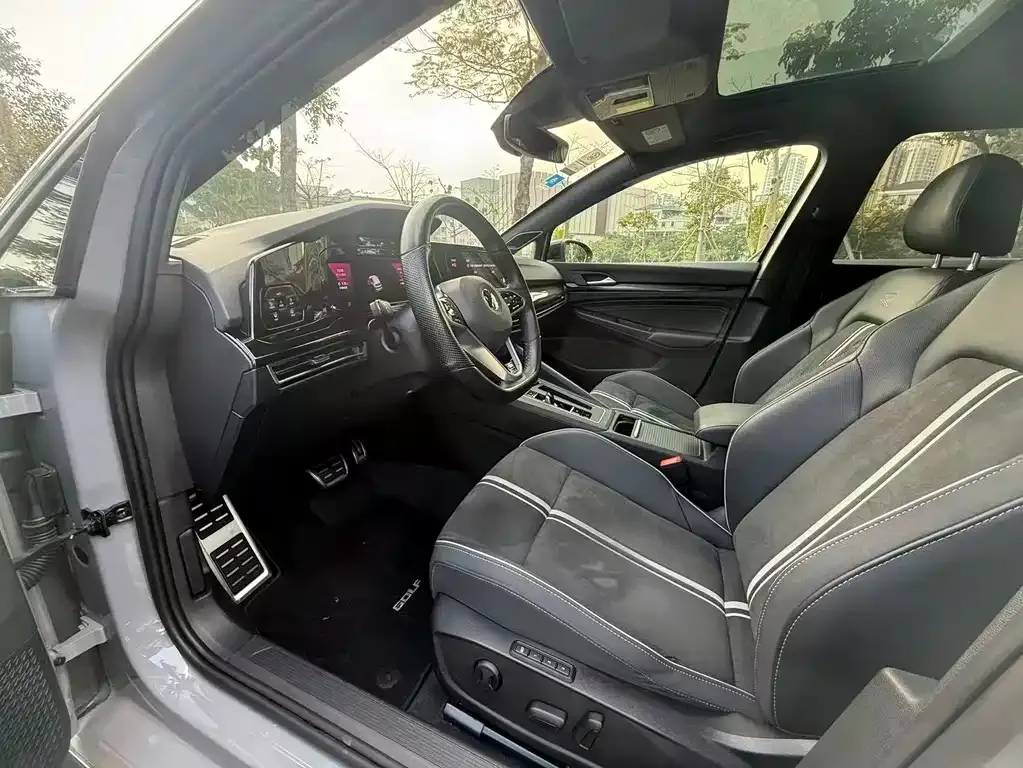 Volkswagen Golf 2021 из CN, фото 8