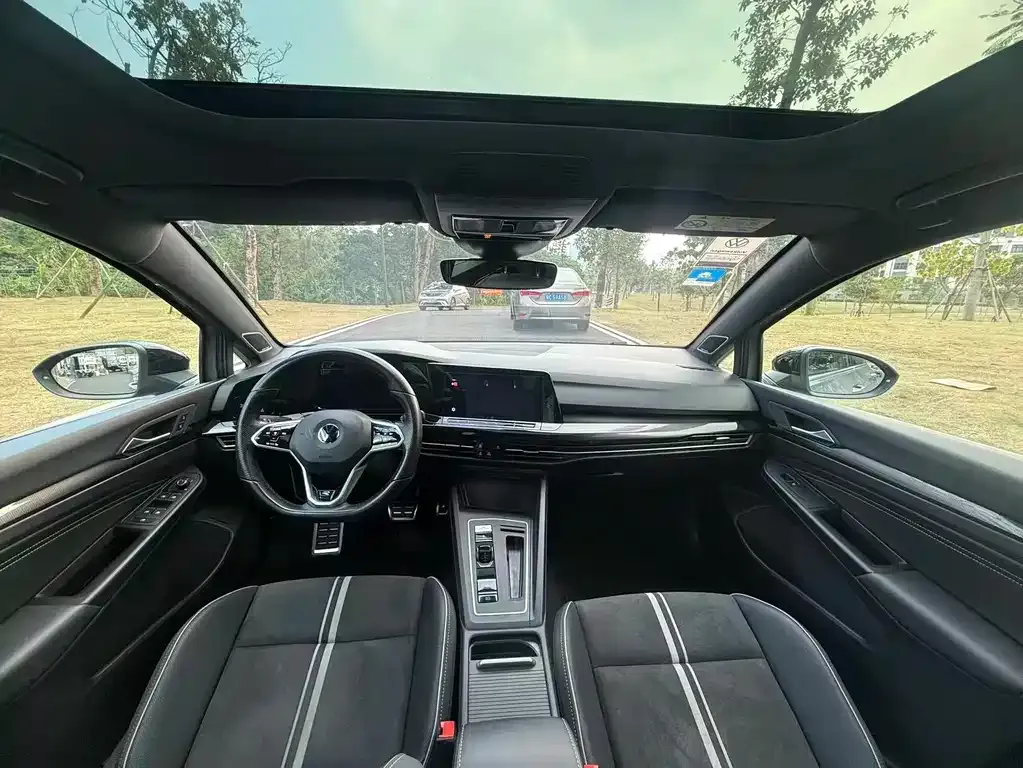 Volkswagen Golf 2021 из CN, фото 3