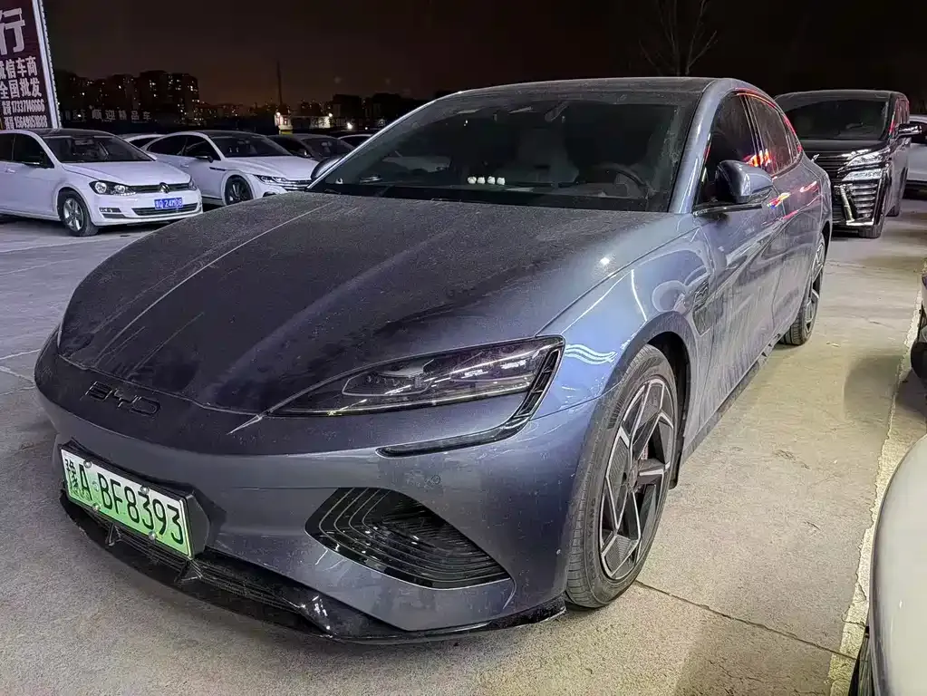 BYD Seal — фото 1