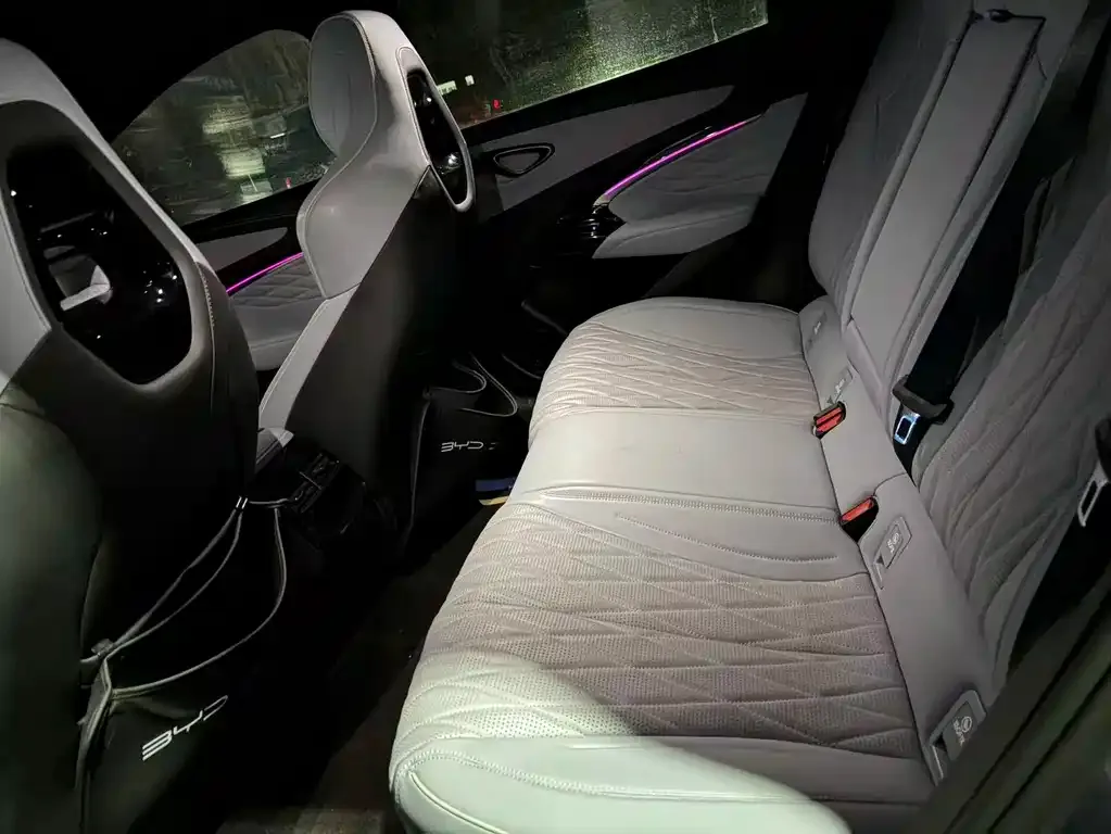 BYD Seal — фото 7