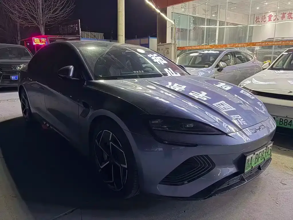 BYD Seal — фото 10