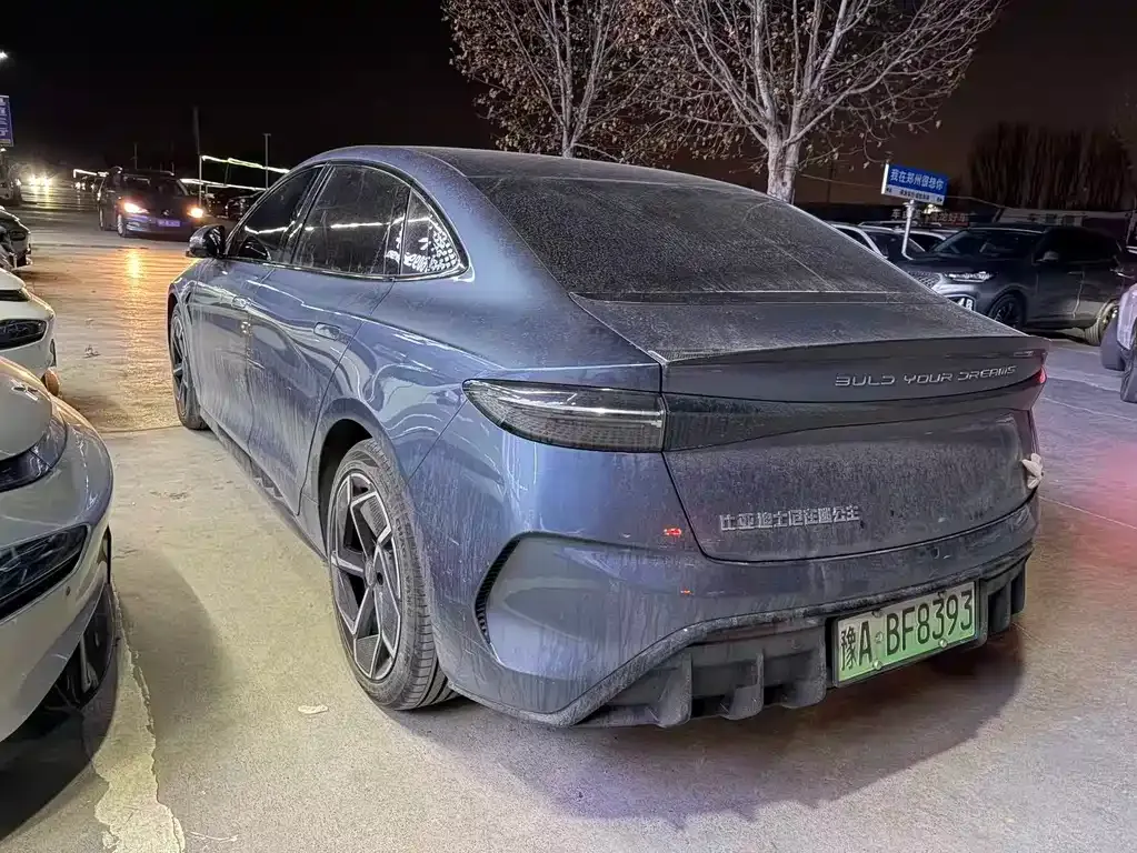 BYD Seal — фото 9