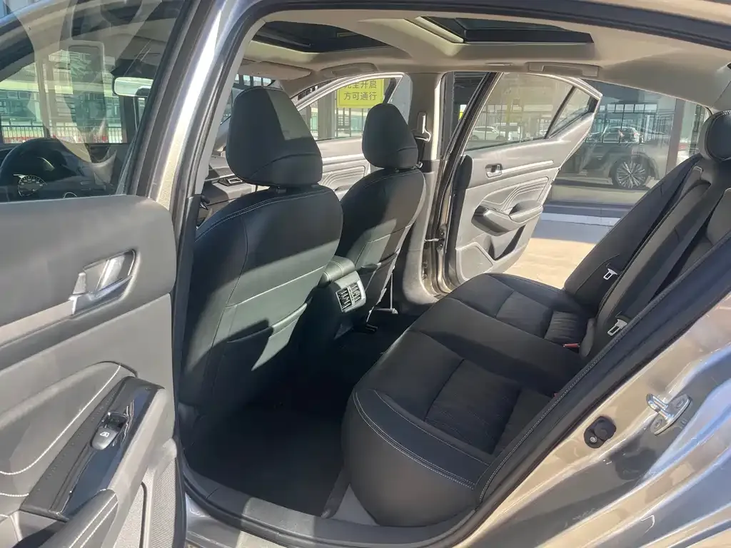 Nissan Teana 2022 из CN, фото 2