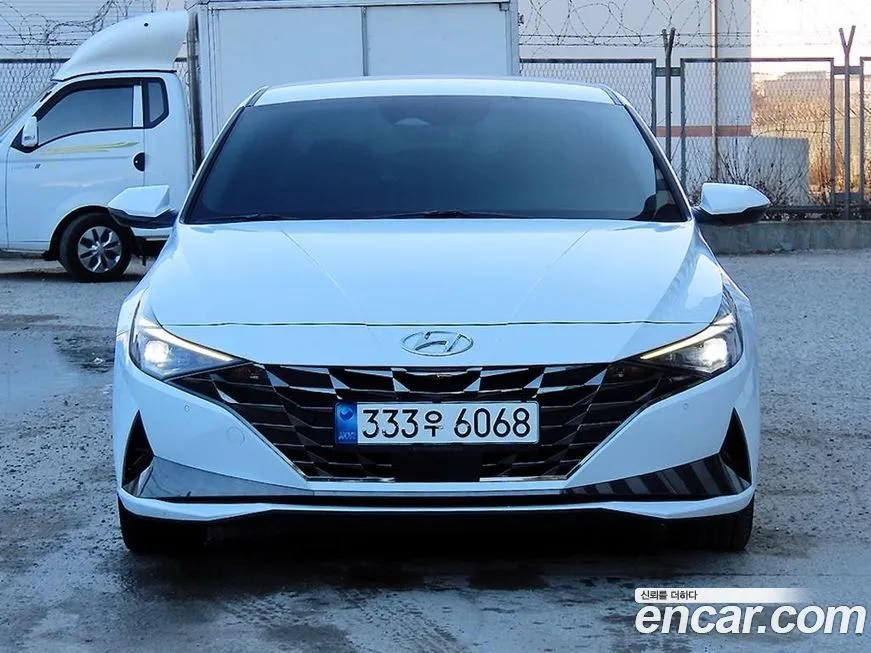 Hyundai AVANTE — фото 1