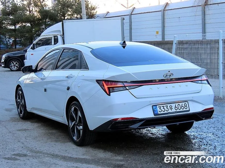 Hyundai AVANTE — фото 3