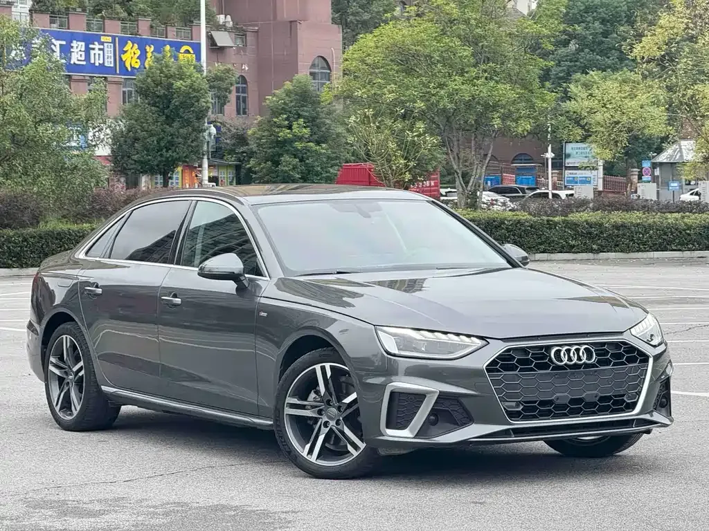 Audi A4L 2021 из CN, фото 2