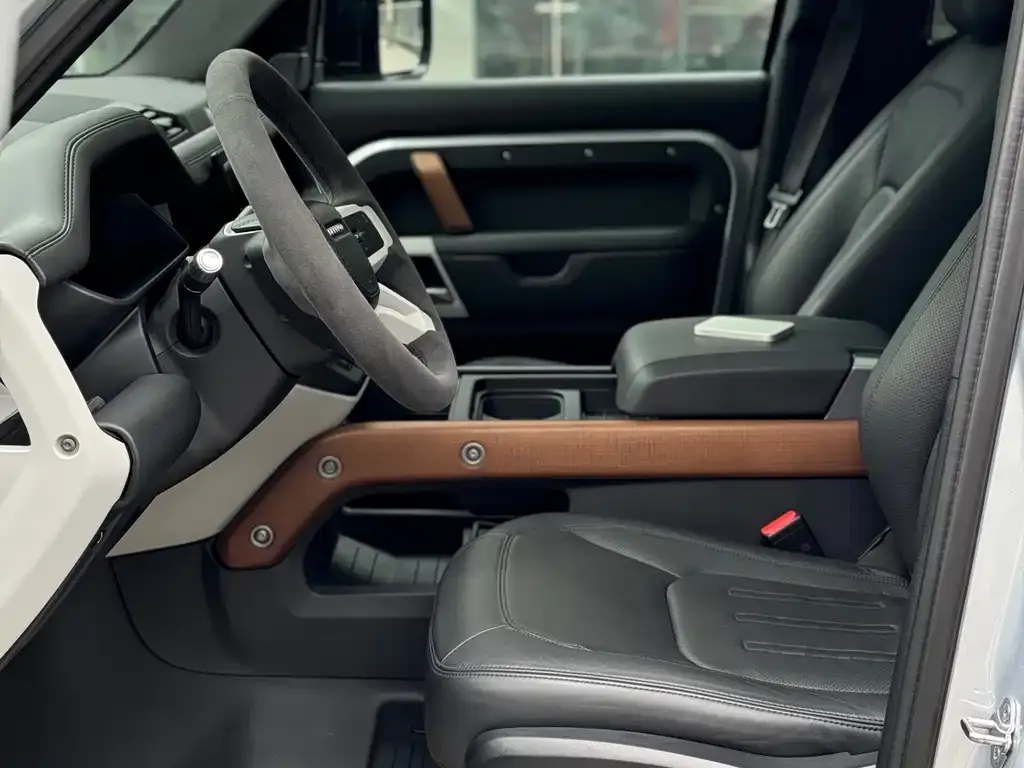 Land Rover Defender 2021 из CN, фото 2