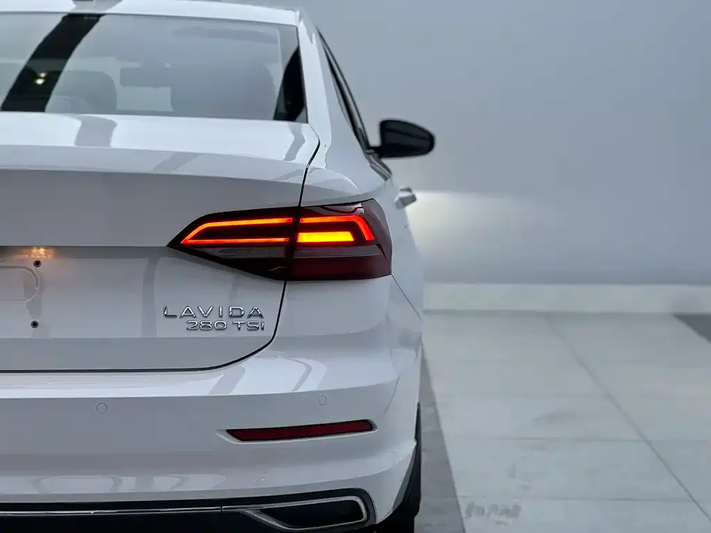Volkswagen Lavida 2022 из CN, фото 6