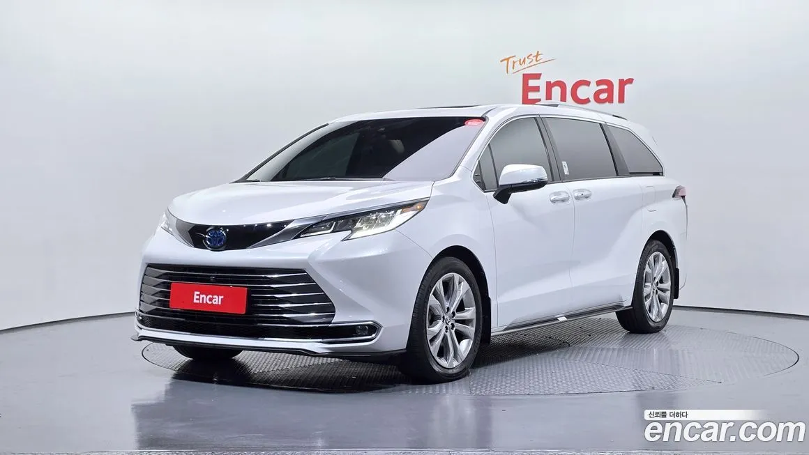 Toyota Sienna 2022 из KR, фото 1