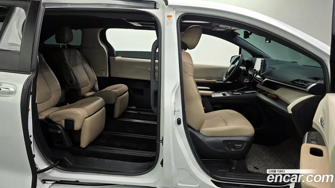 Toyota Sienna 2022 из KR, фото 10