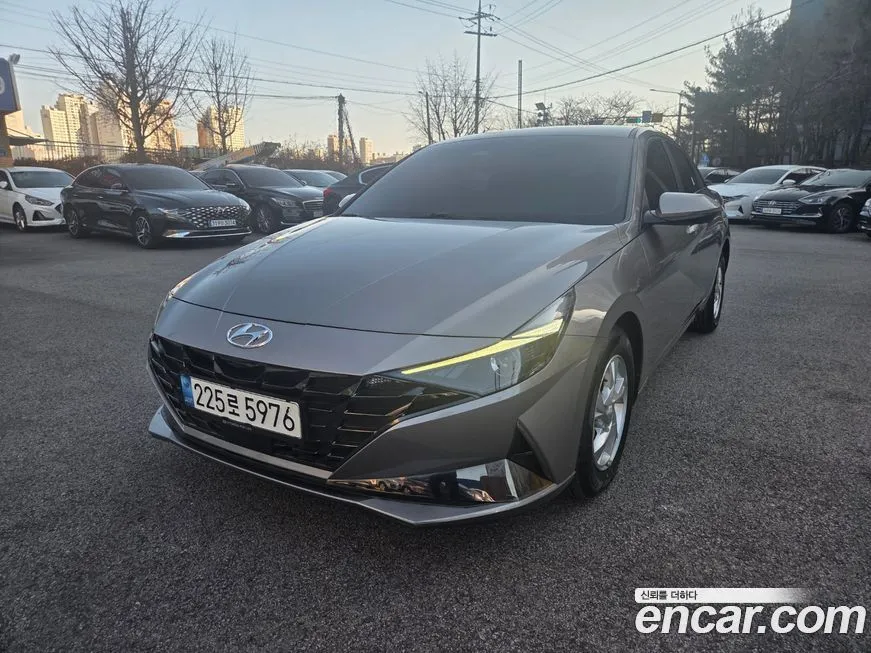 Hyundai AVANTE — фото 1
