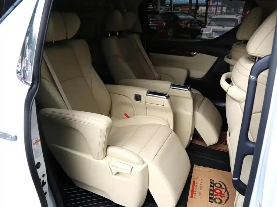 Toyota Alphard 2021 из CN, фото 4