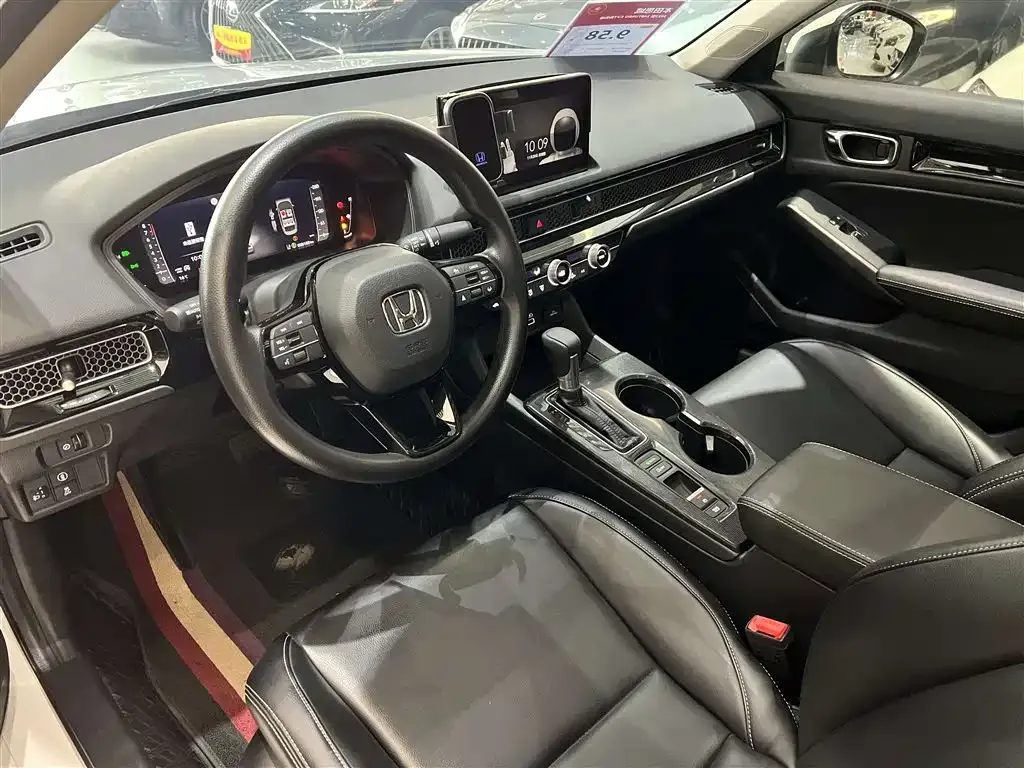 Honda Civic 2024 из CN, фото 2