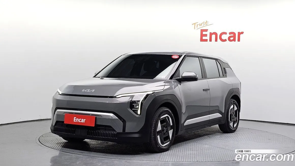 Kia EV3 — фото 1