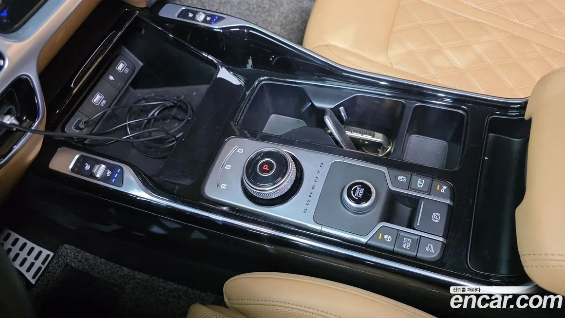 Kia Sorento — фото 9