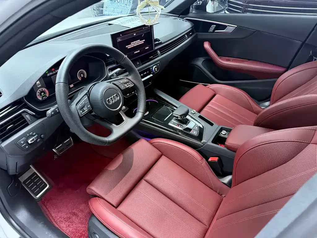 Audi A4L 2022 из CN, фото 6