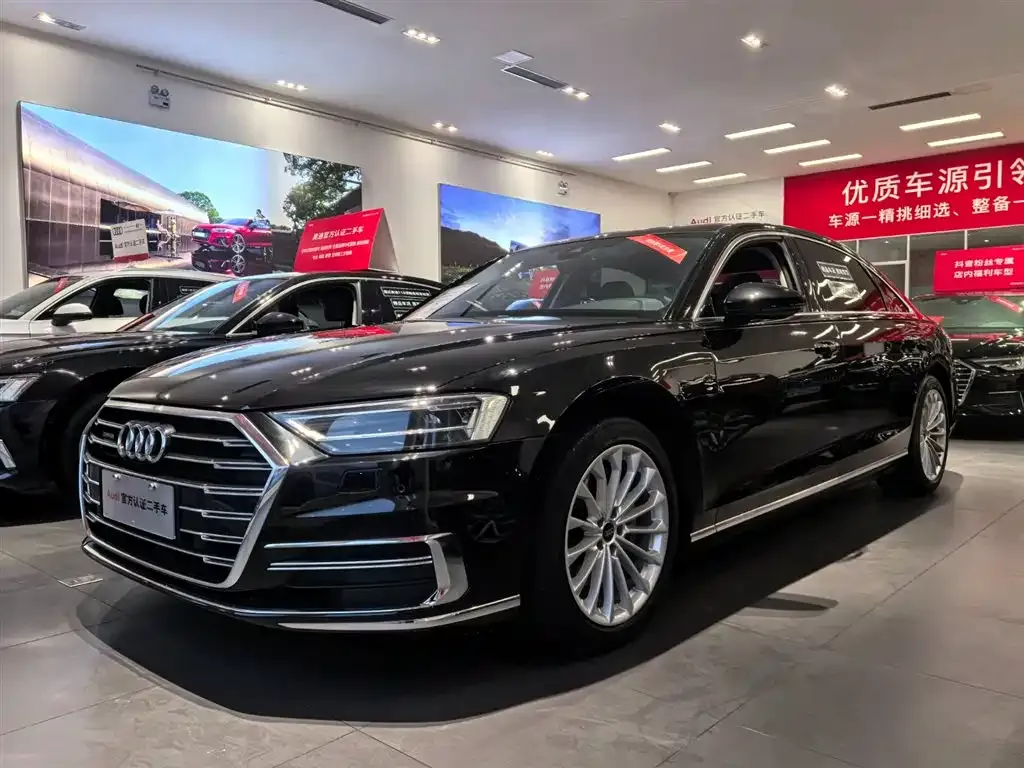 Audi A8 2022 из CN, фото 1