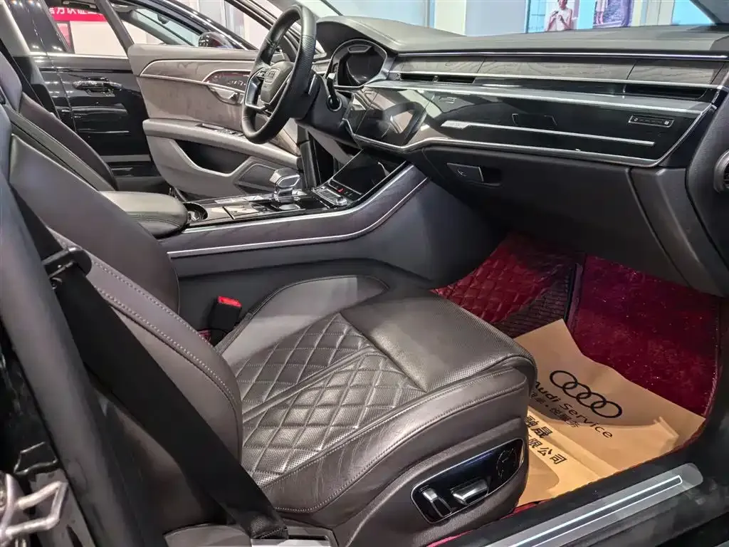Audi A8 2022 из CN, фото 10