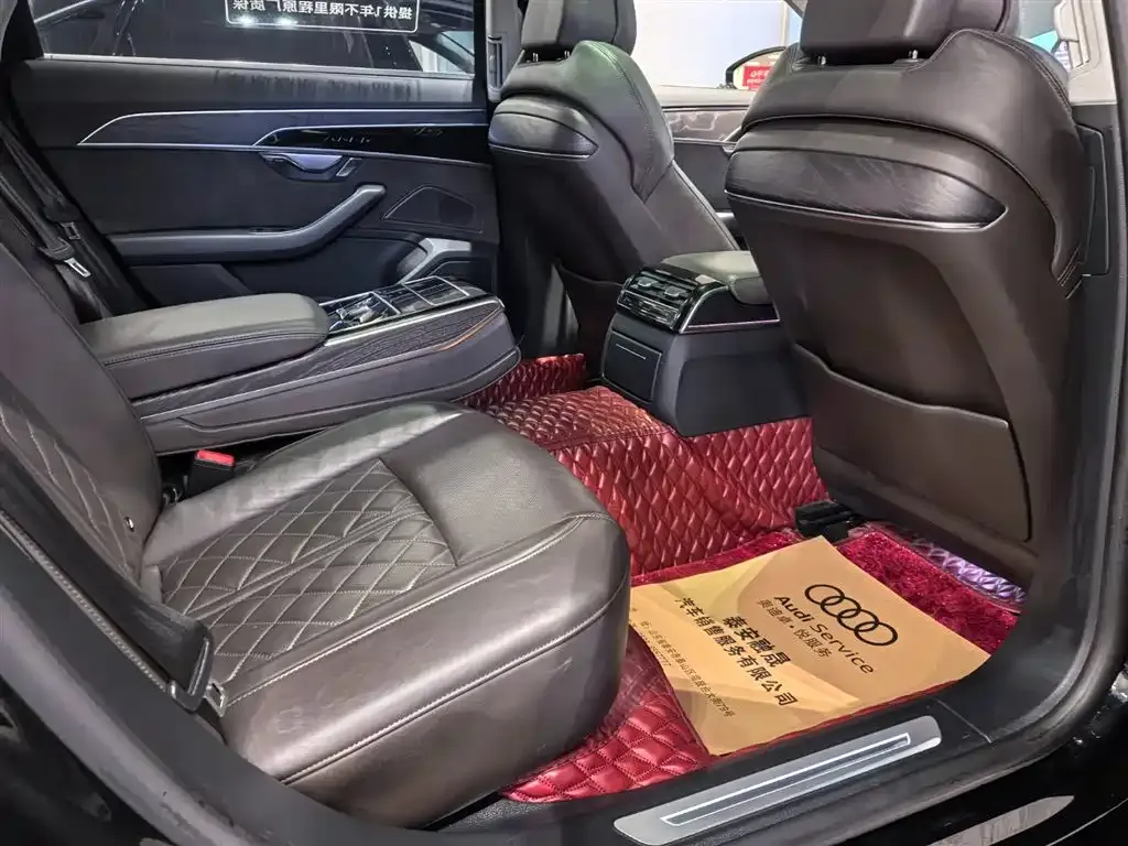 Audi A8 2022 из CN, фото 5