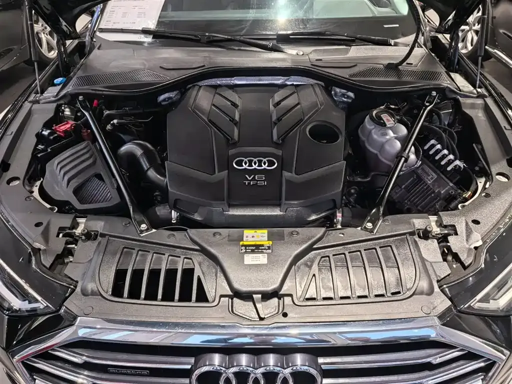 Audi A8 2022 из CN, фото 9