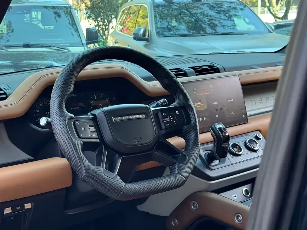 Land Rover Defender — фото 4