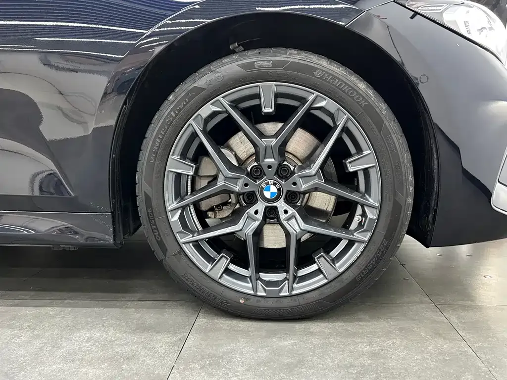 BMW 3 Series 2025 из CN, фото 8