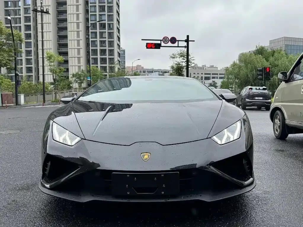 Lamborghini Huracan 2022 из CN, фото 1