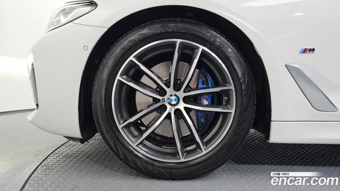 BMW 5-Series 2023 из KR, фото 3