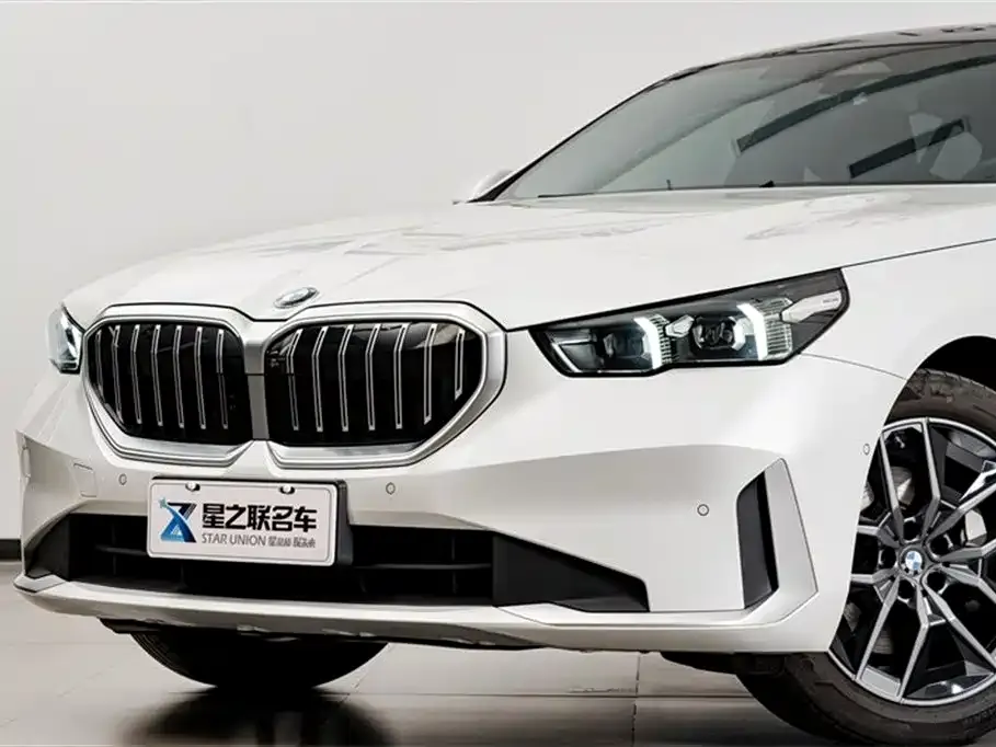 BMW 5 Series — фото 7