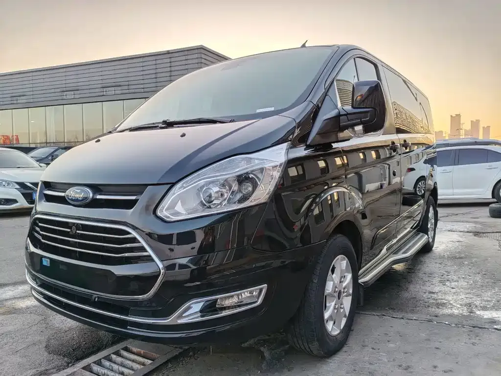Ford Tourneo 2021 из CN, фото 1
