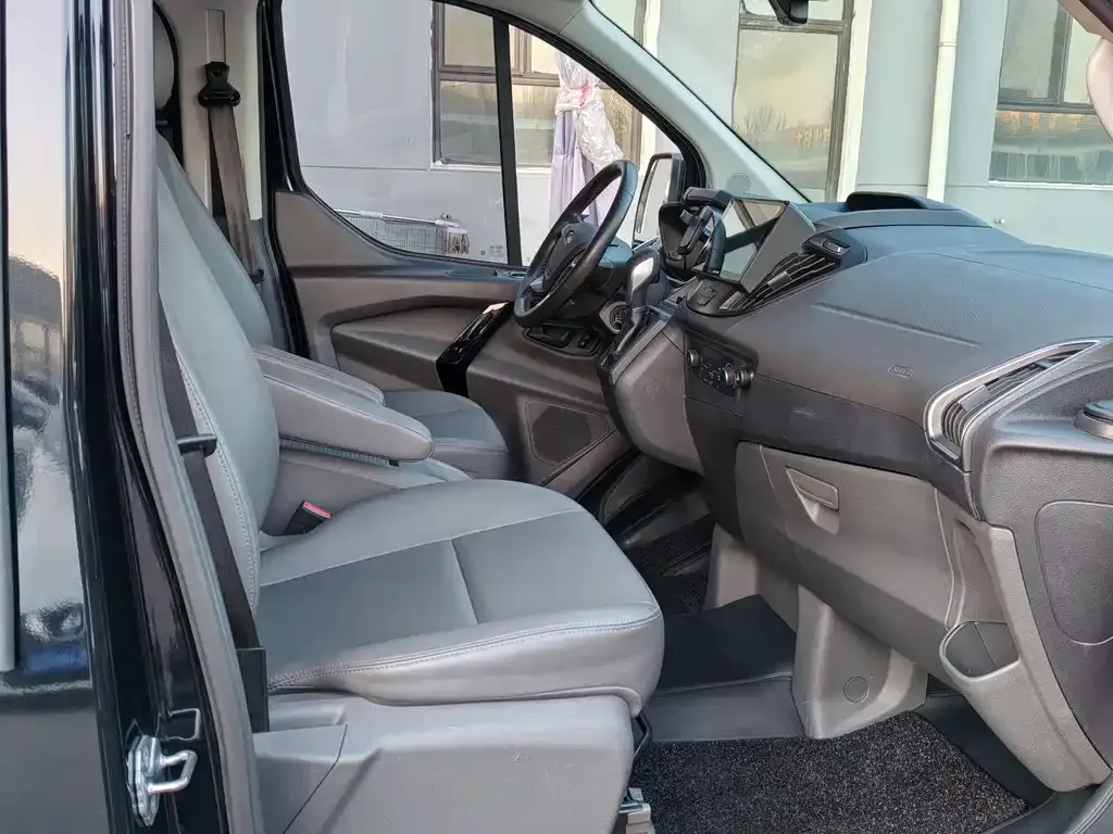 Ford Tourneo 2021 из CN, фото 7