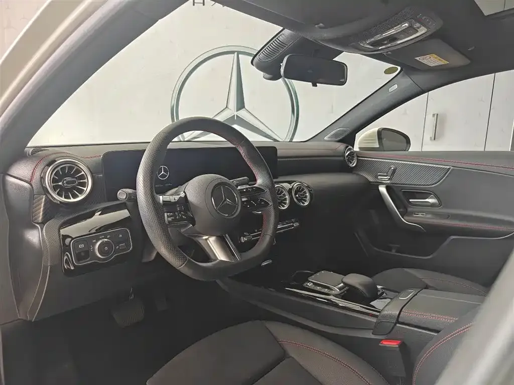 Mercedes-Benz A-Class 2023 из CN, фото 4