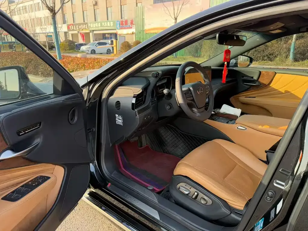 Lexus LS 2021 из CN, фото 4