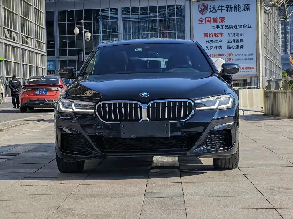 BMW 5 Series 2024 из CN, фото 4