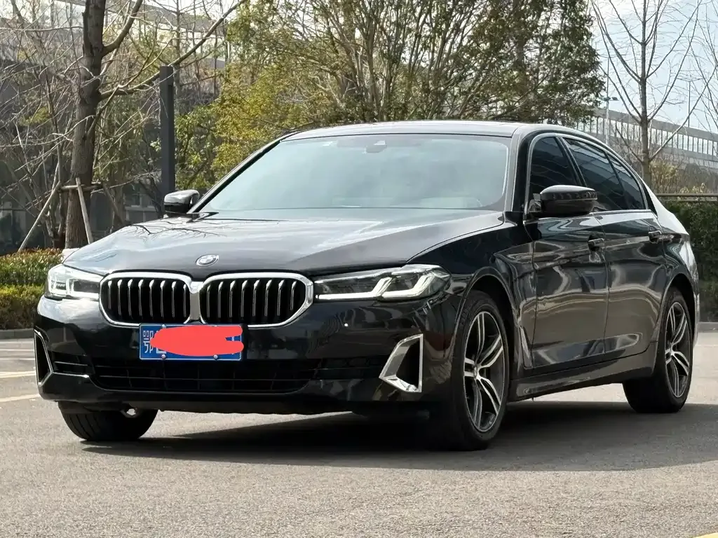 BMW 5 Series — фото 9