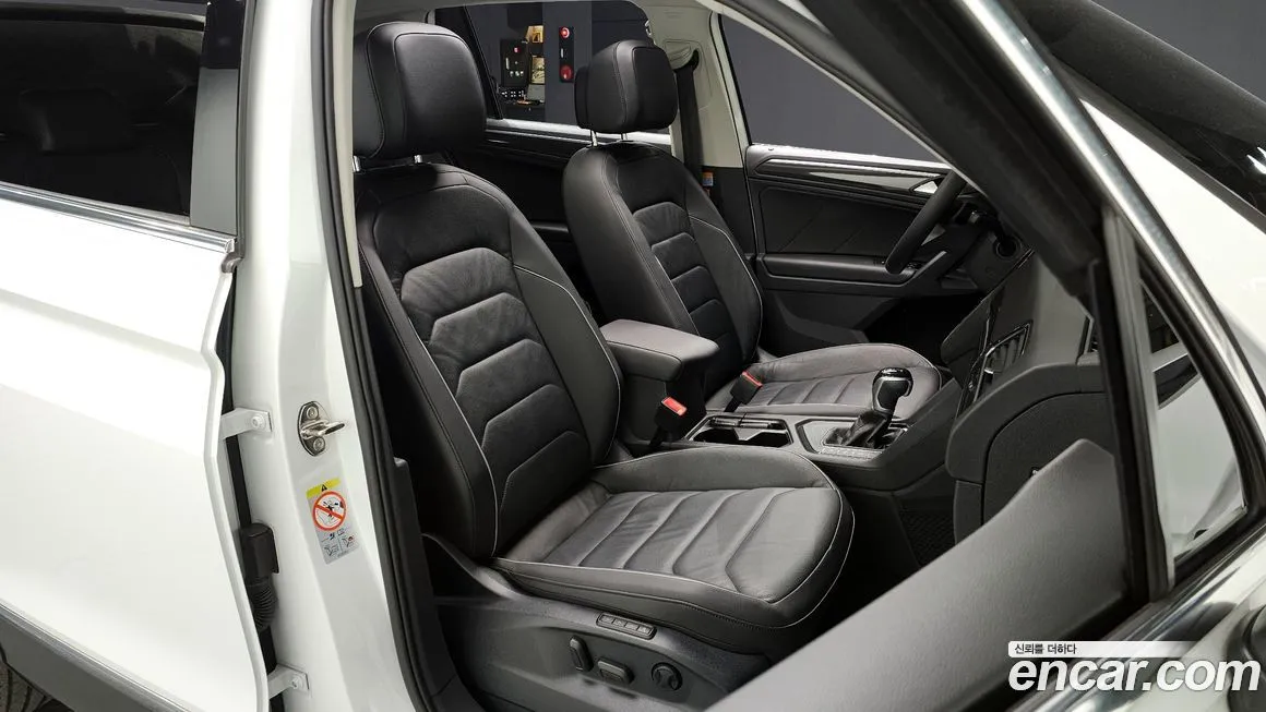 Volkswagen Tiguan — фото 9