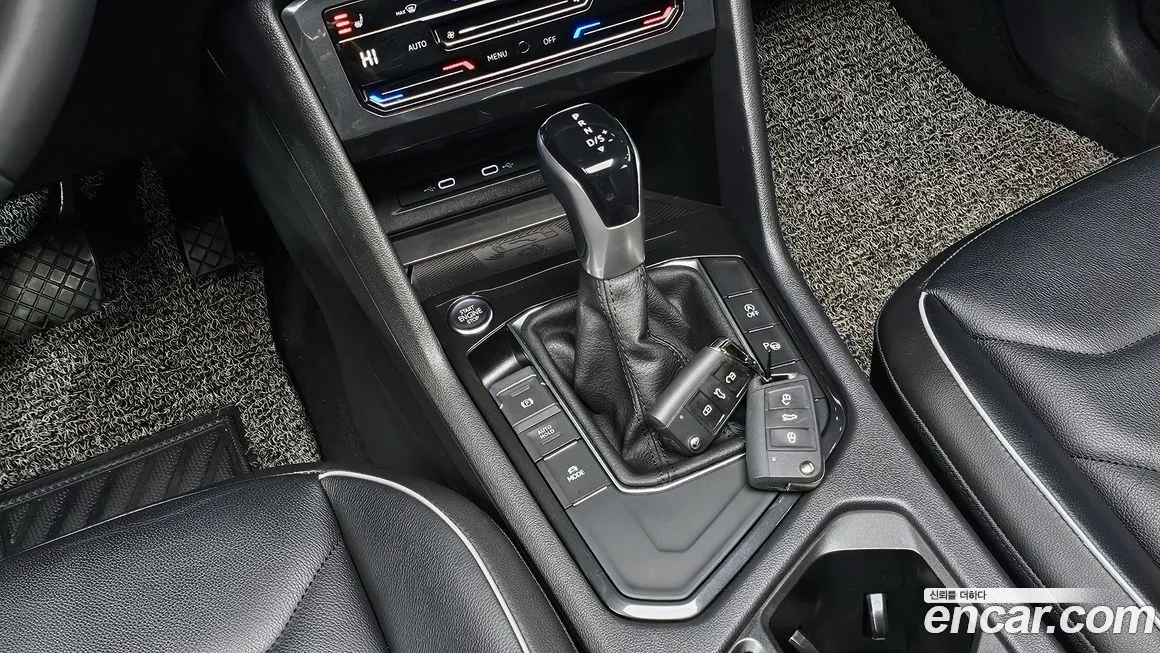 Volkswagen Tiguan — фото 10