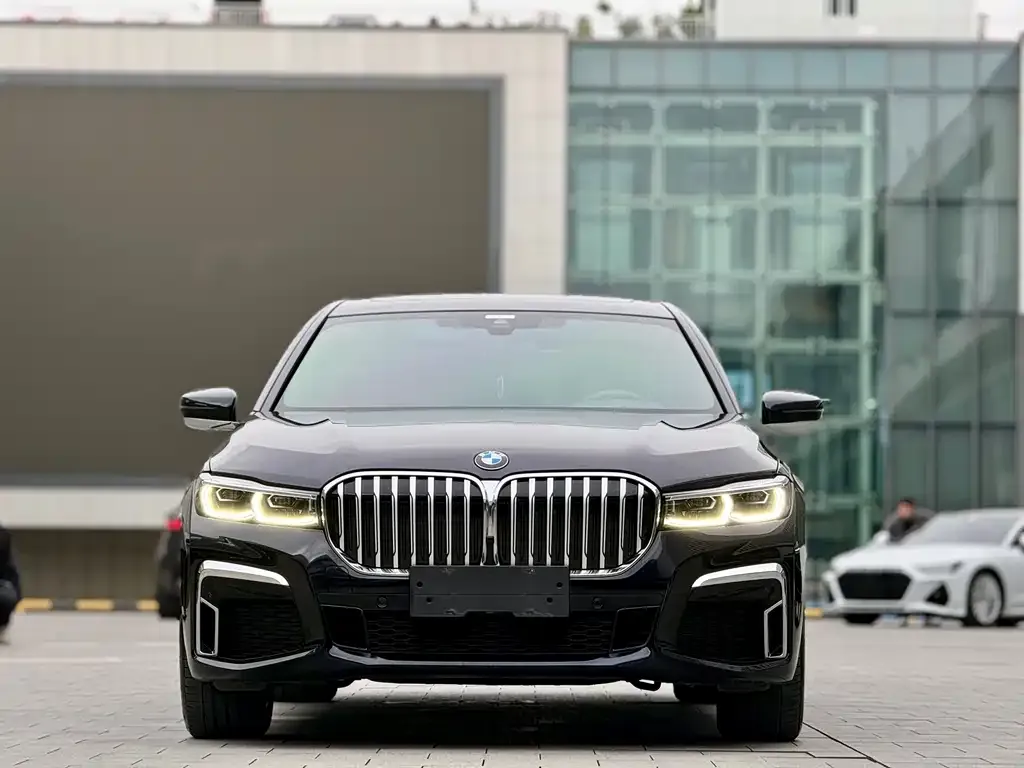 BMW 7 Series — фото 3