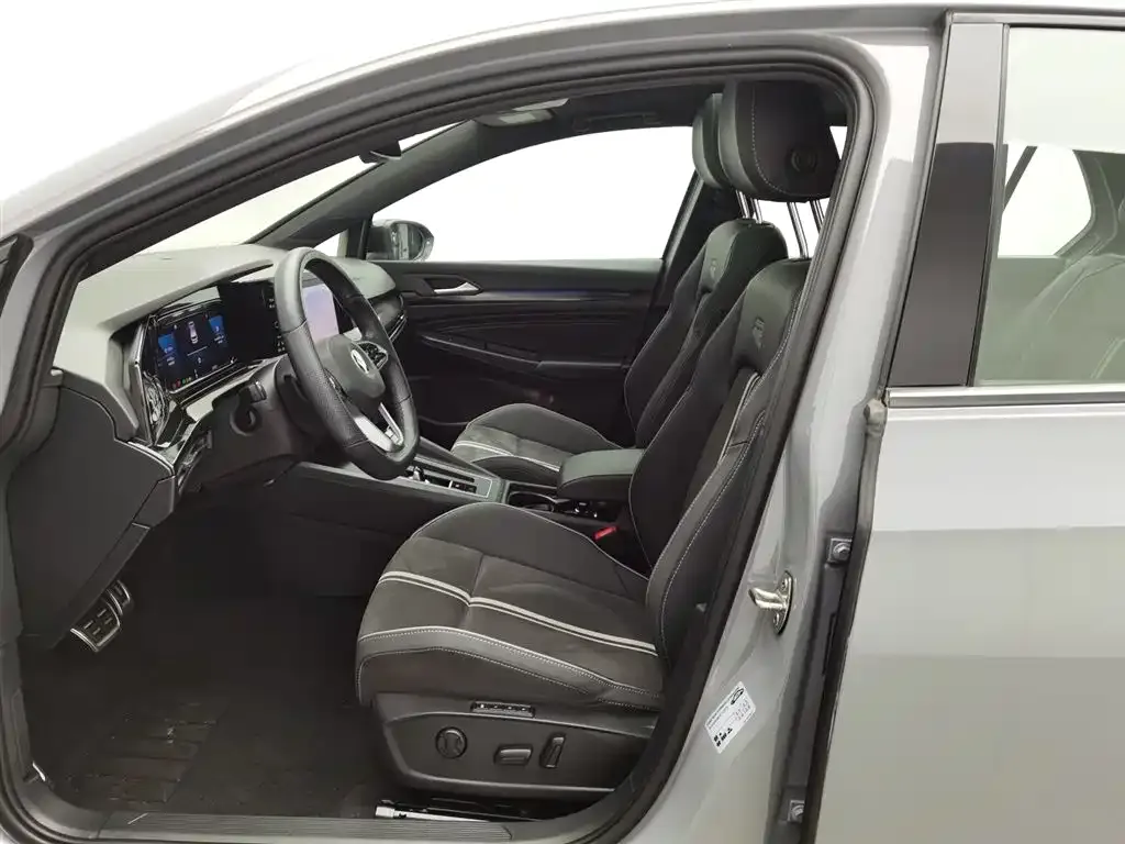 Volkswagen Golf 2022 из CN, фото 6