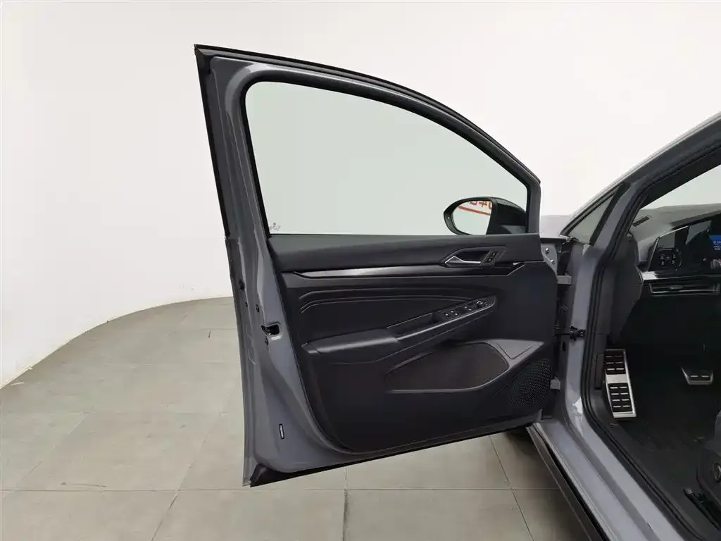 Volkswagen Golf 2022 из CN, фото 7