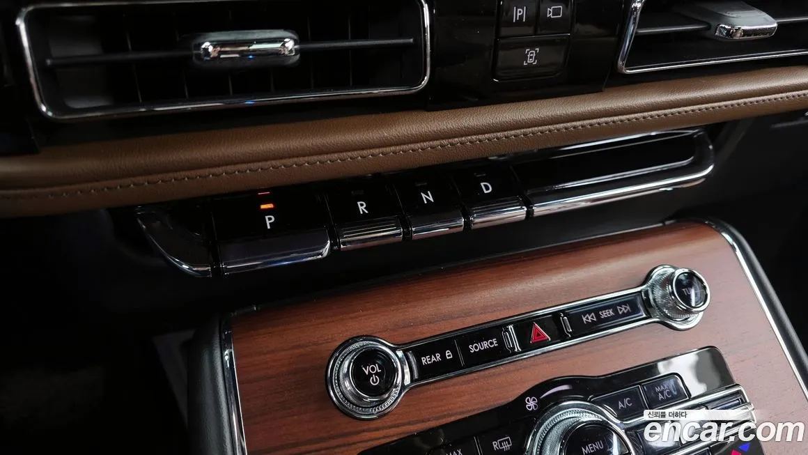 Lincoln Aviator — фото 6