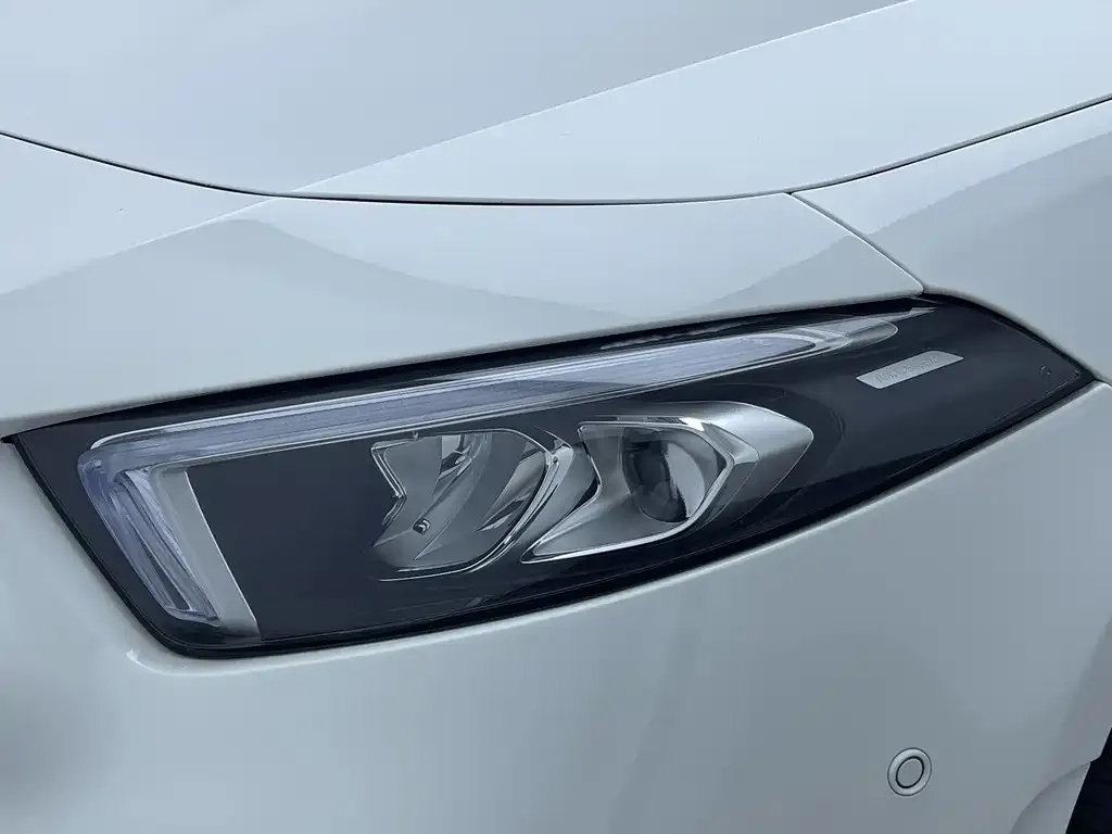 Mercedes-Benz A-Class — фото 10