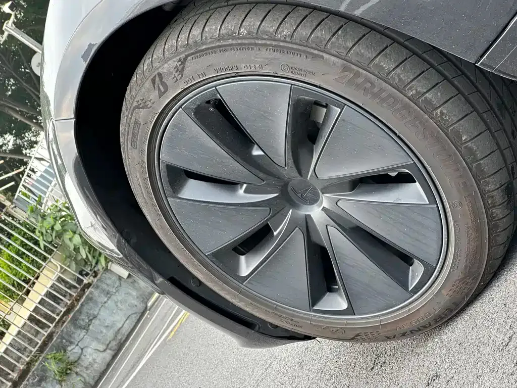 Tesla Model 3 2025 из CN, фото 9