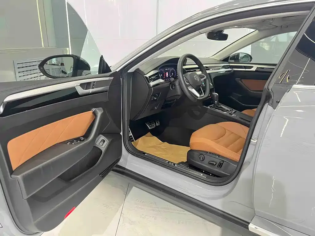 Volkswagen CC 2022 из CN, фото 7
